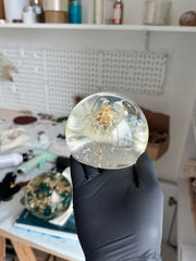 [OUTLET] FINAL SALE! Large Dandelion Sphere – Imperfect Preservation
