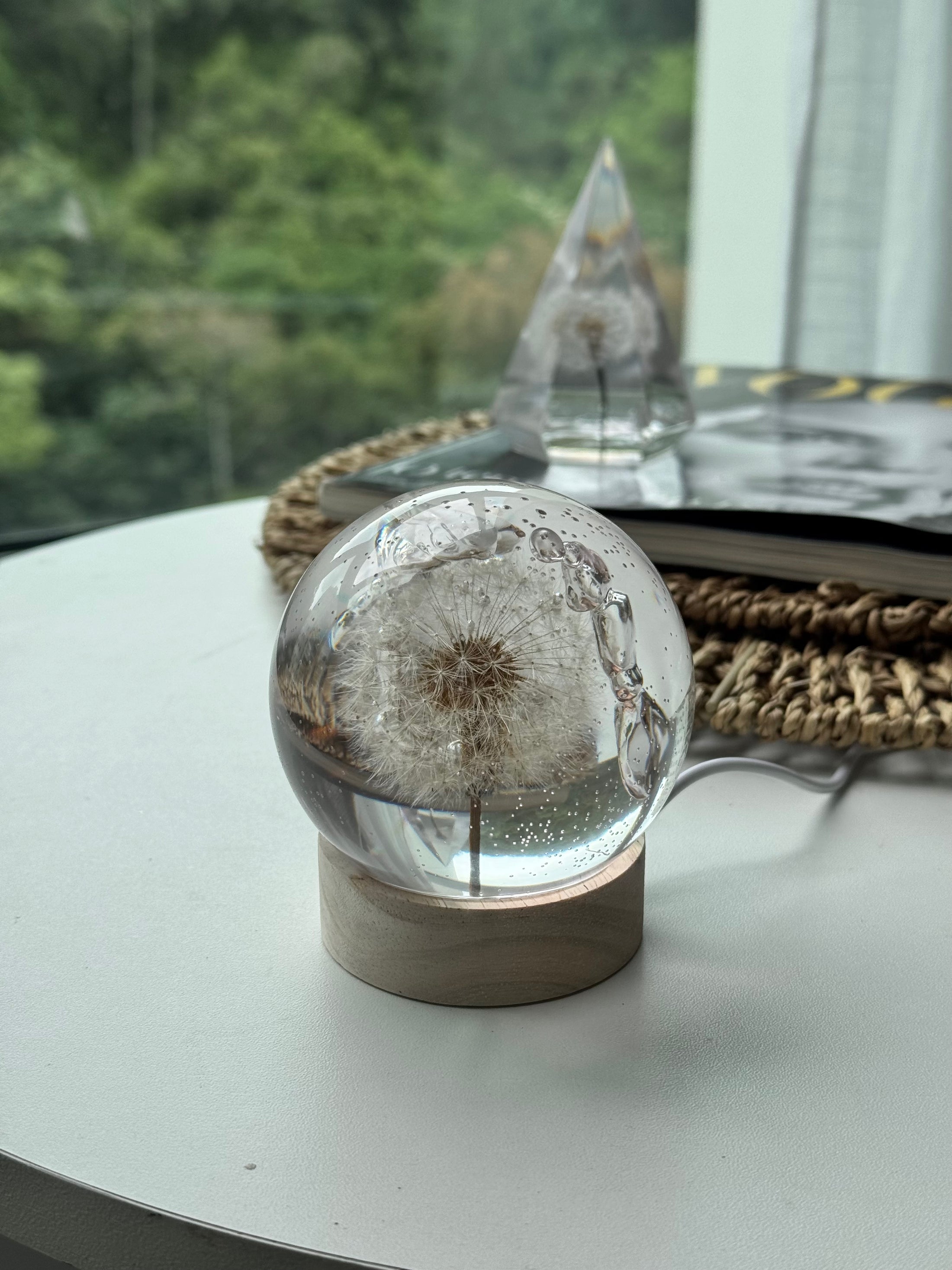 SALE M Dandelion Sphere - Effervescent Bubbles