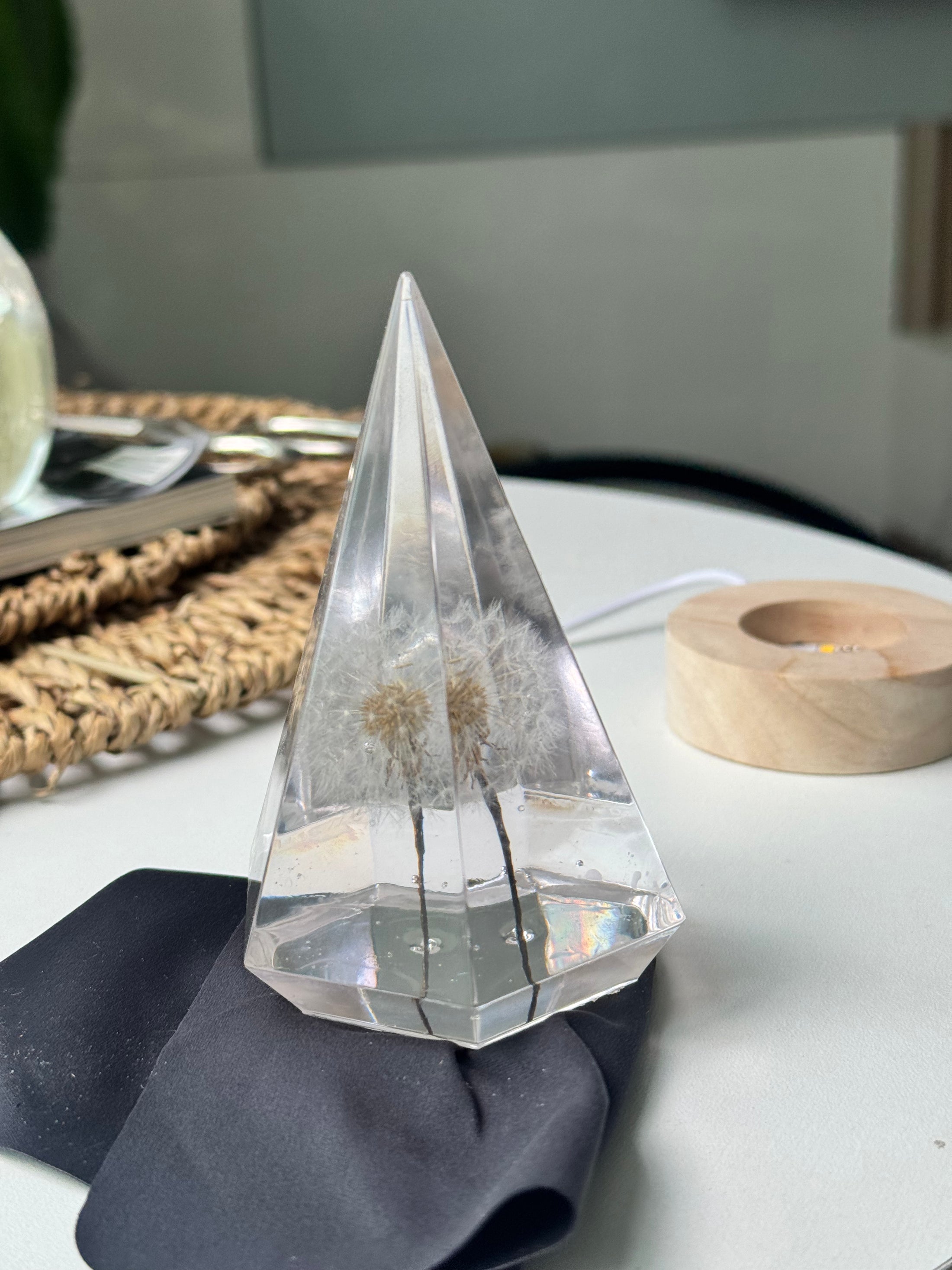 FACETED DANDELION RING HOLDER ready to ship